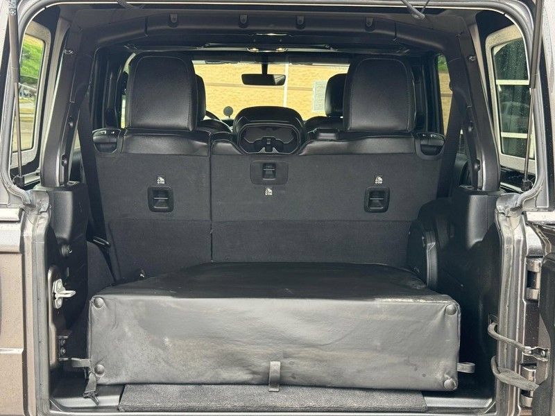 Used 2021 Jeep Wrangler Unlimited Sahara AWD/4WD image 9