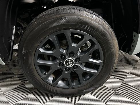 Used 2024 Toyota Tundra Platinum image 12
