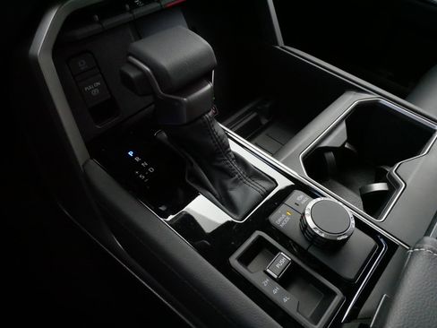 Certified 2026 Toyota Tundra Limited w/ Power Package image 24