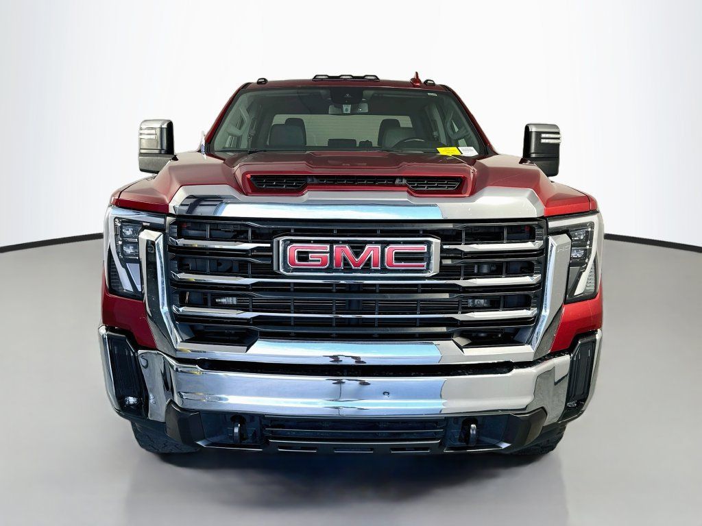 Used 2024 GMC Sierra 3500 SLT AWD/4WD image 2