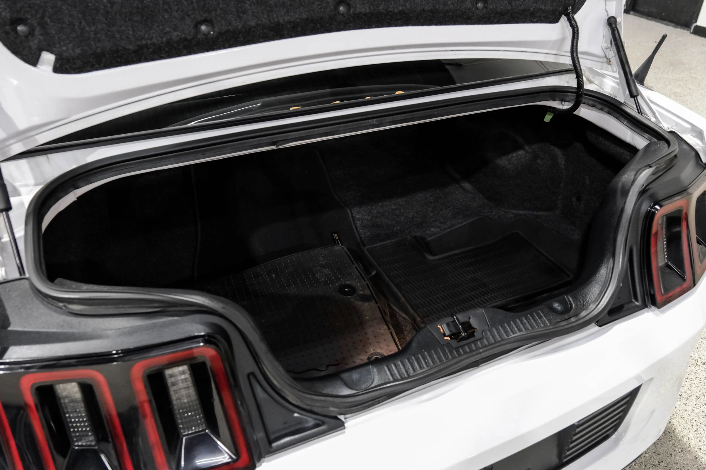 Used 2014 Ford Mustang GT Premium w/ Electronics Package RWD image 61