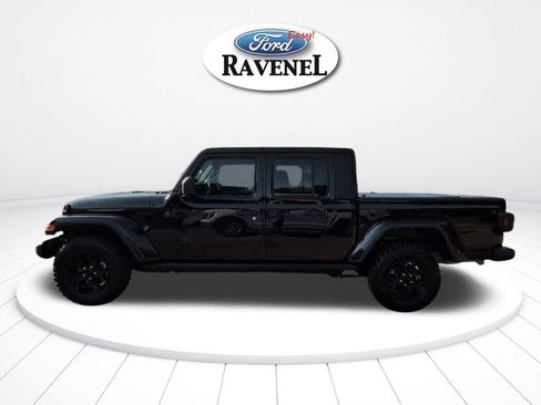 Used 2022 Jeep Gladiator Sport AWD/4WD image 7