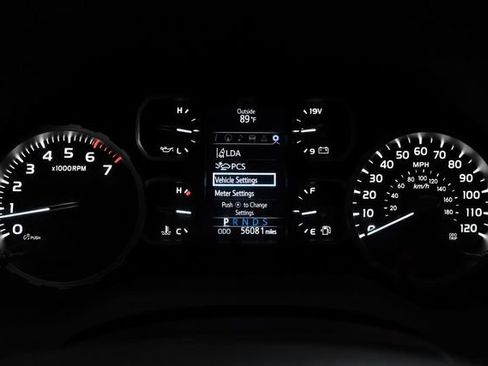 Used 2019 Toyota Tundra SR5 w/ SR5 Upgrade Package AWD/4WD image 18