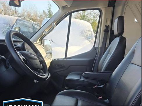 Used 2023 Ford Transit 250 T250 image 2