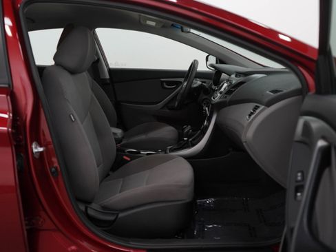 Used 2016 Hyundai Elantra SE w/ Option Group 02 FWD image 11