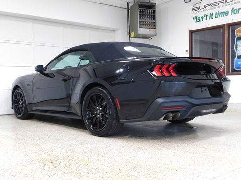 Used 2025 Ford Mustang GT Premium RWD image 12