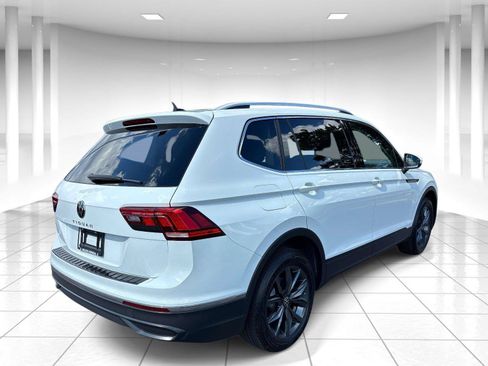 Used 2022 Volkswagen Tiguan SE FWD image 4