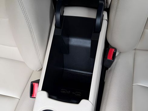 Used 2016 Mercedes-Benz GLA 250 image 47