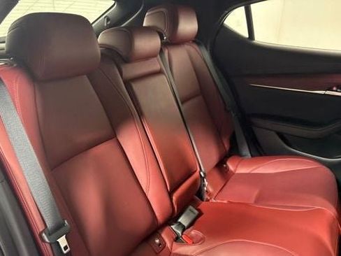 New 2026 MAZDA MAZDA3 Hatchback w/Premium Plus Pkg image 17