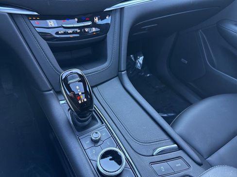 Used 2024 Cadillac XT6 Luxury image 45