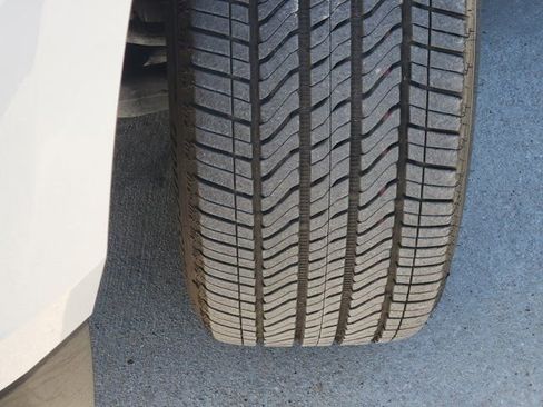 Used 2022 Chevrolet Suburban High Country image 17