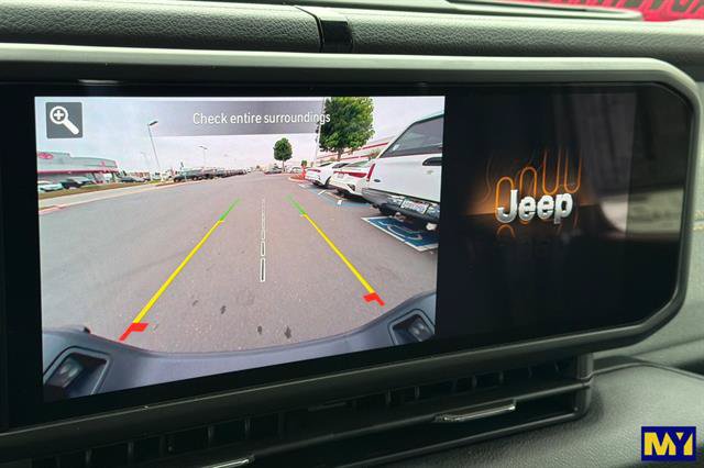 Used 2024 Jeep Gladiator Sport AWD/4WD image 24