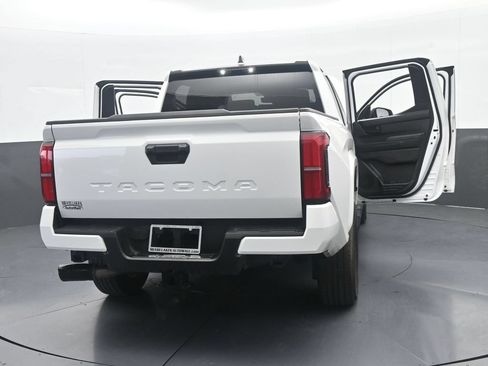 Used 2024 Toyota Tacoma SR5 RWD image 79