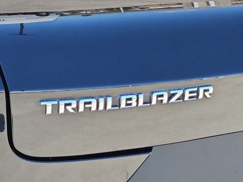 Used 2021 Chevrolet TrailBlazer LT w/ Convenience Package FWD image 31