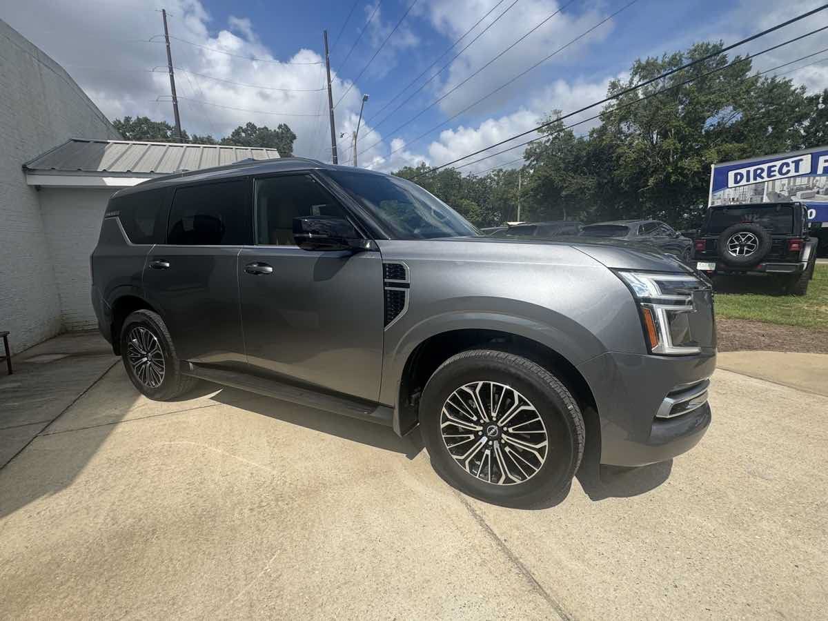 Used 2025 Nissan Armada SL w/ Captain's Chari Seat Package AWD/4WD image 4