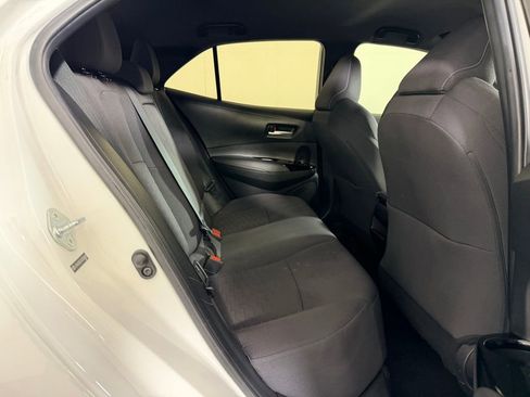 Used 2019 Toyota Corolla SE w/ Carpet Mat Package image 24