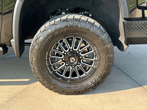 Used 2024 Chevrolet Silverado 3500 High Country w/ High Country Premium Package image 10