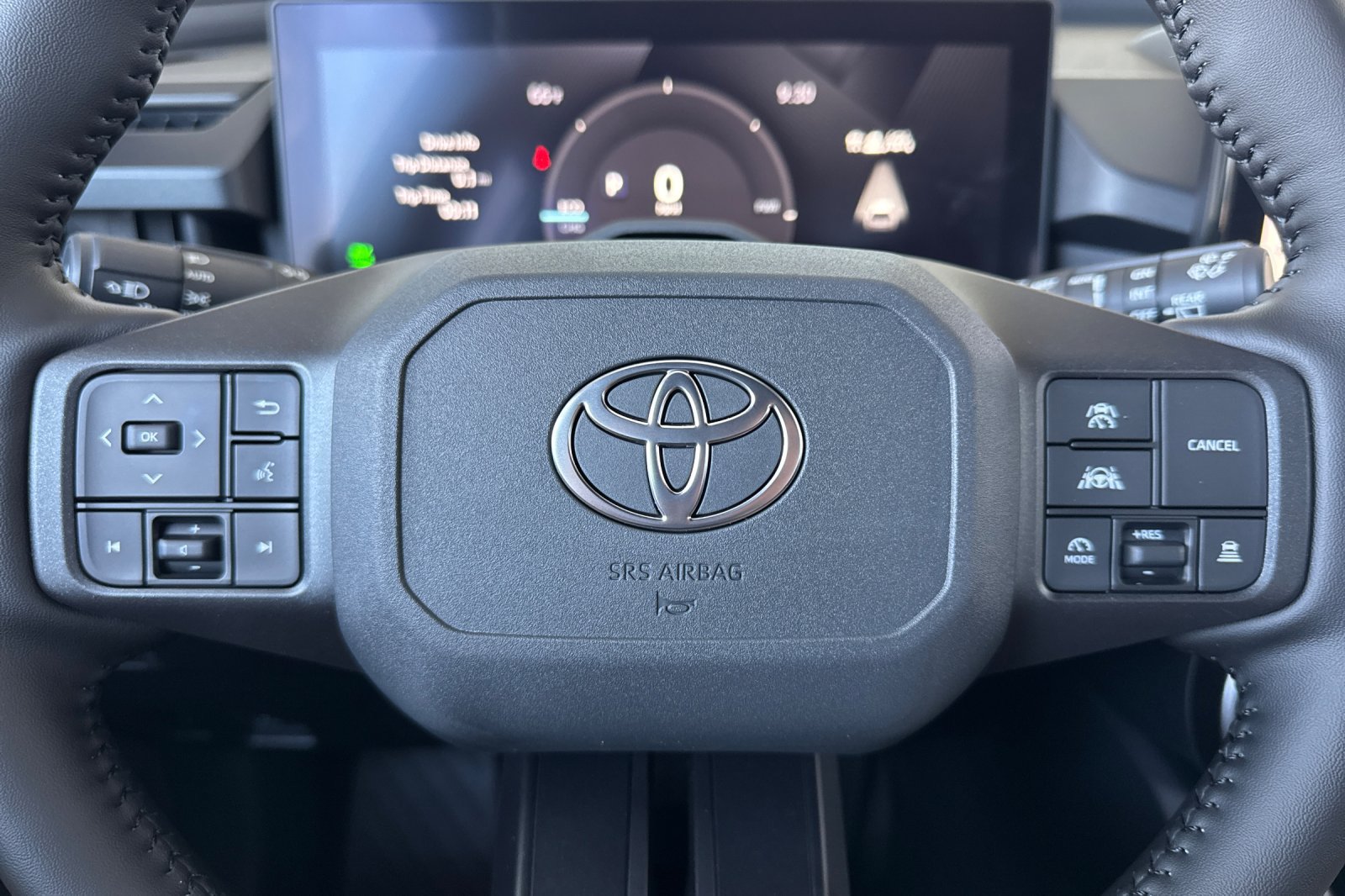Used 2026 Toyota RAV4 XSE w/ Panoramic Sun Roof Package AWD/4WD image 27
