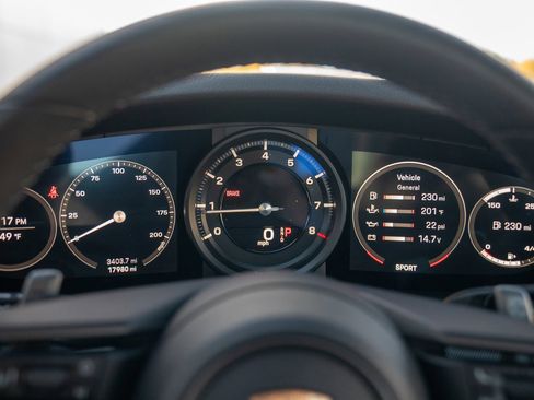 Used 2023 Porsche 911 Carrera image 14