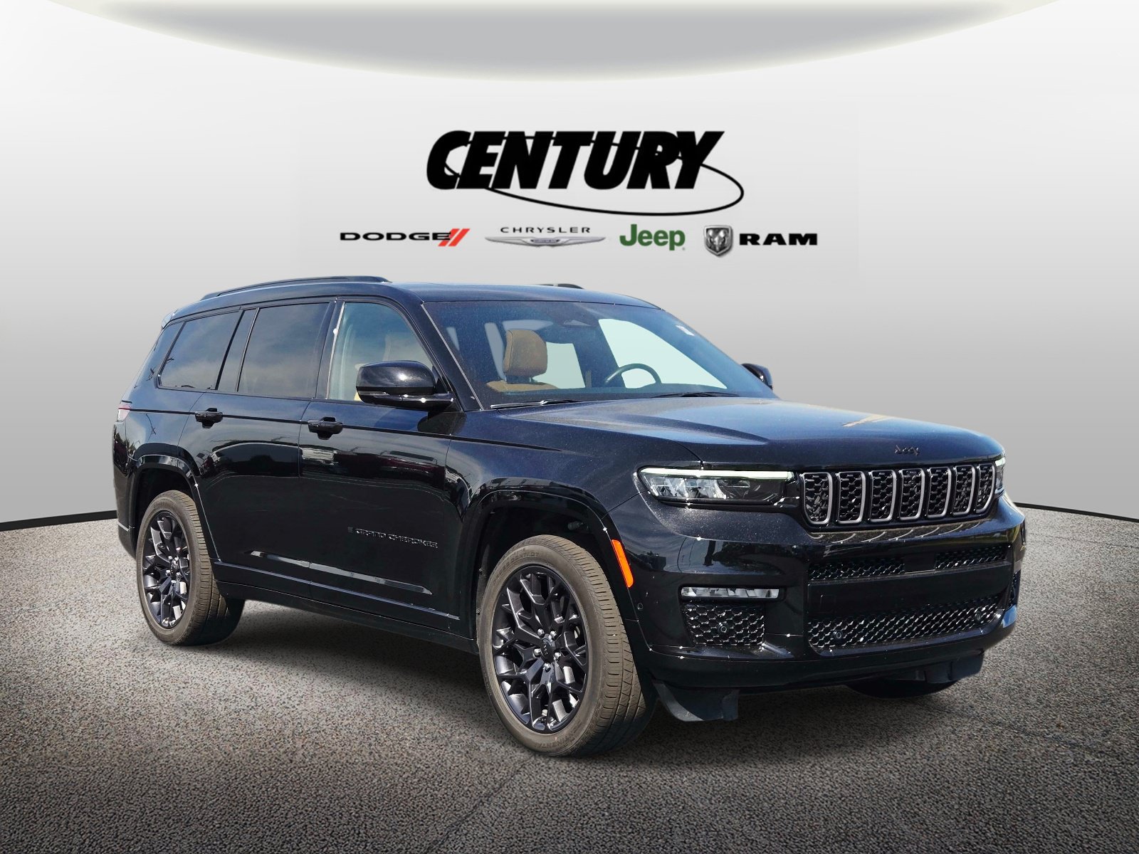 Used 2025 Jeep Grand Cherokee L Summit w/ Obsidian Package AWD/4WD image 1