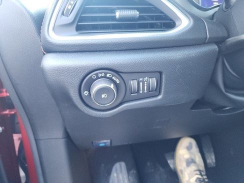 New 2026 Chrysler Pacifica Pinnacle image 13