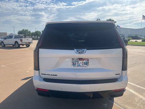 Certified 2024 Cadillac Escalade Sport Platinum w/ LPO, ONYX Package AWD/4WD image 4