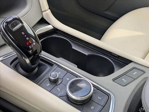 Used 2022 Cadillac XT6 Premium Luxury w/ Technology Package image 12