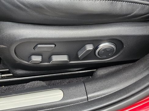 Certified 2023 Genesis GV60 Advanced AWD/4WD image 33