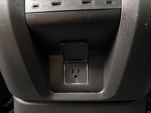 New 2026 GMC Yukon XL Elevation w/ Elevation Premium Package image 22