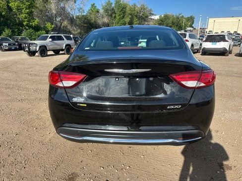 Used 2015 Chrysler 200 Limited w/ Convenience Group FWD image 5