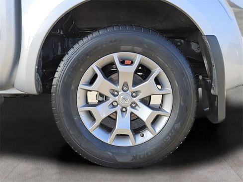 Used 2020 Nissan Frontier SV image 20