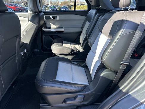 Certified 2022 Ford Explorer XLT w/ Equipment Group 202A image 20
