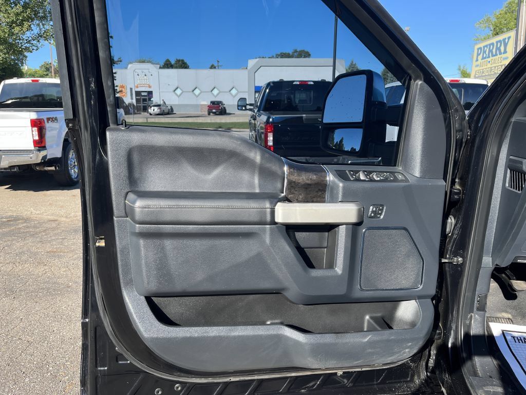 Used 2022 Ford F250 Lariat w/ Lariat Ultimate Package AWD/4WD image 18