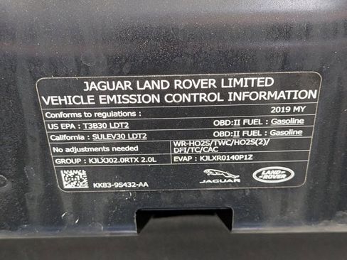 Used 2019 Land Rover Range Rover Velar R-Dynamic SE AWD/4WD image 23