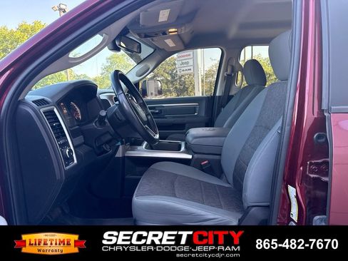 Used 2017 RAM 2500 Big Horn w/ Sport Appearance Group AWD/4WD image 31