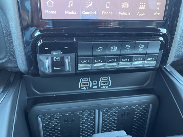New 2026 RAM 2500 Laramie AWD/4WD image 26