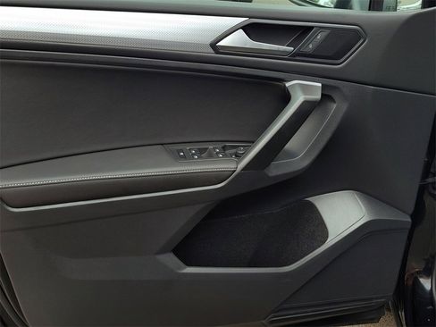 Certified 2024 Volkswagen Tiguan S image 10