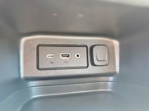 Used 2022 Chevrolet Equinox RS FWD image 20