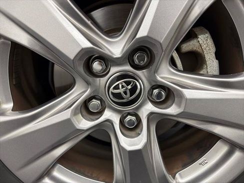 Certified 2025 Toyota RAV4 XLE AWD/4WD image 17