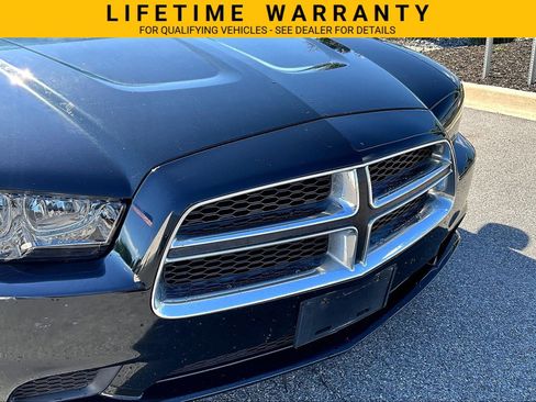 Used 2012 Dodge Charger SE RWD image 5