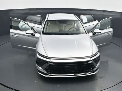 Used 2025 Hyundai Sonata SEL FWD image 30
