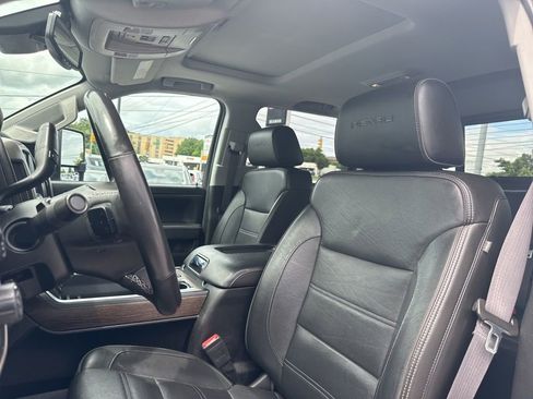 Used 2017 GMC Sierra 2500 Denali w/ Duramax Plus Package AWD/4WD image 14