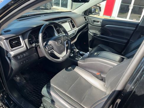 Used 2019 Toyota Highlander Limited AWD/4WD image 22