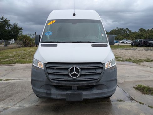 Used 2021 Mercedes-Benz Sprinter 2500 w/ Driver Convenience Package image 9