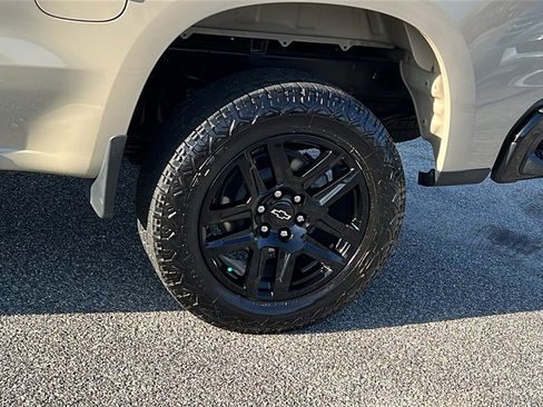 Used 2022 Chevrolet Silverado 1500 Custom Trail Boss image 9