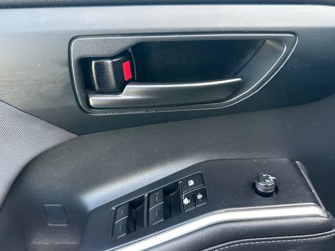 Certified 2023 Toyota Highlander LE w/ Protection Package #3 (TMS) image 10