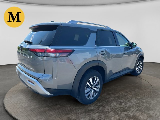 Used 2023 Nissan Pathfinder SL AWD/4WD image 5