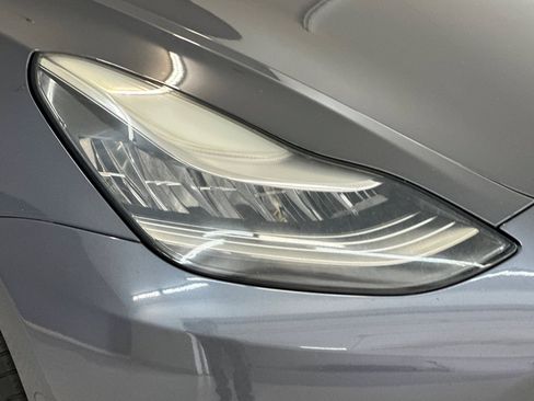 Used 2018 Tesla Model 3 Mid Range image 10