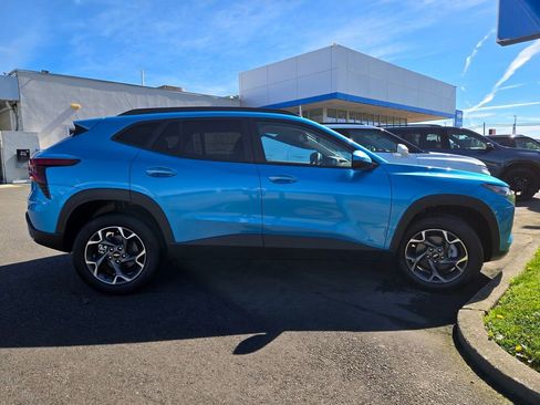 New 2026 Chevrolet Trax LT w/ Driver Confidence Package image 3