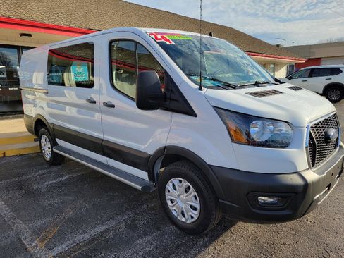 Used 2024 Ford Transit 250 Low Roof w/ Exterior Upgrade Package RWD image 3